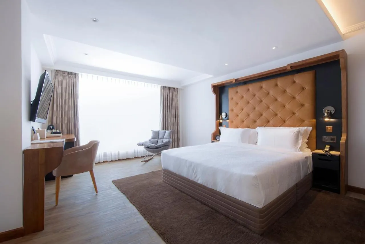 The Radh Hotel キャンディー